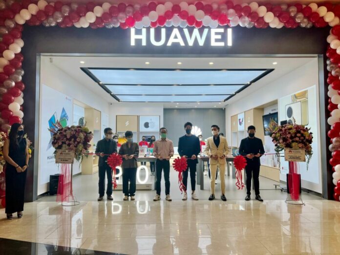 Huawei Authorized Experience Store Resmi Dibuka